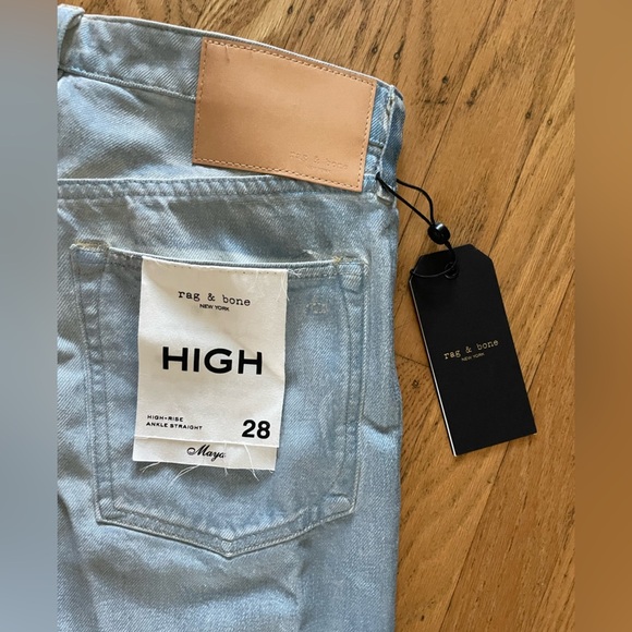 Women’s Rag & Bone jeans with a little shimmer - Picture 8 of 9